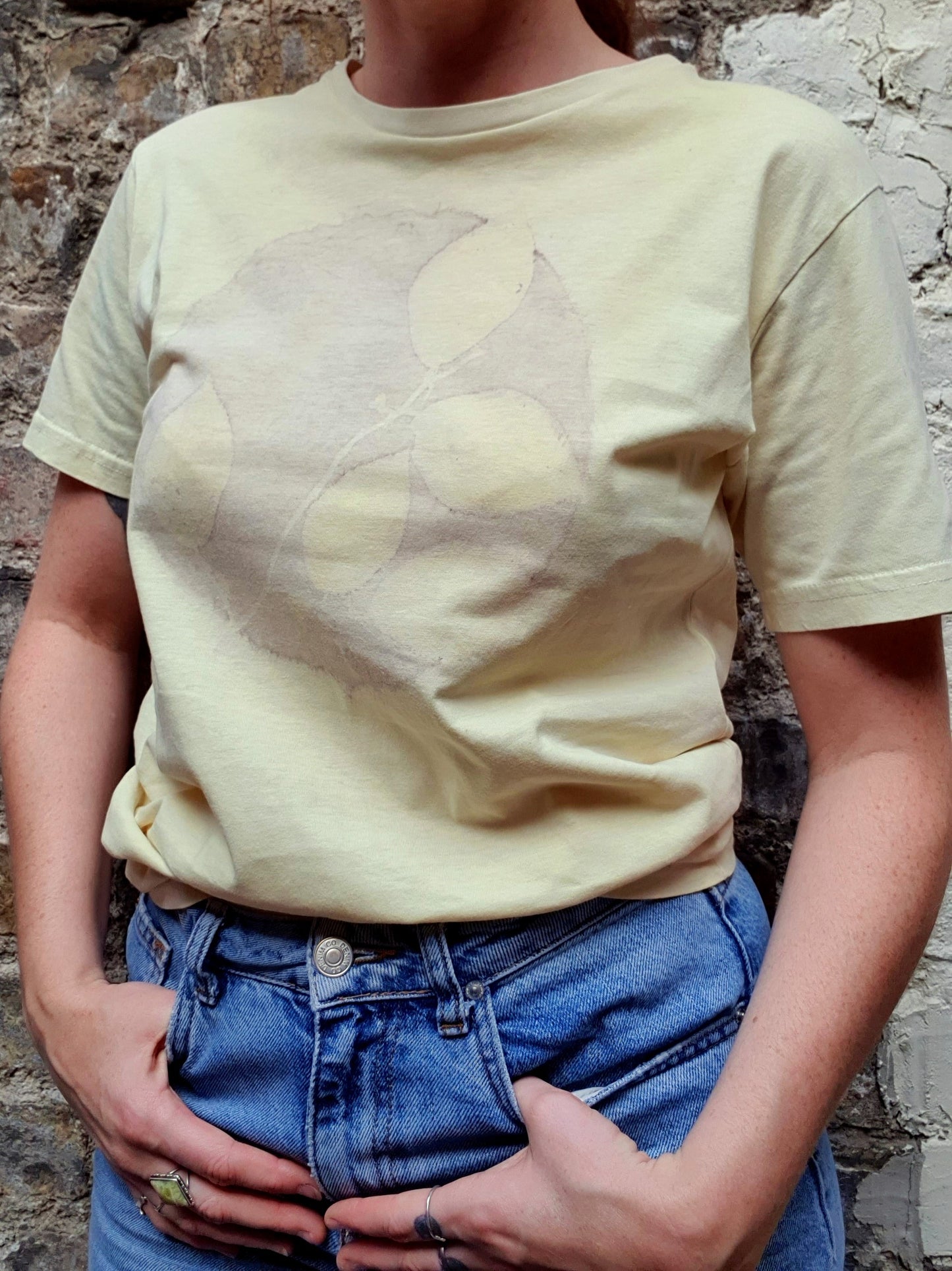 Beech Sphere Organic Cotton T-Shirt in Lemon
