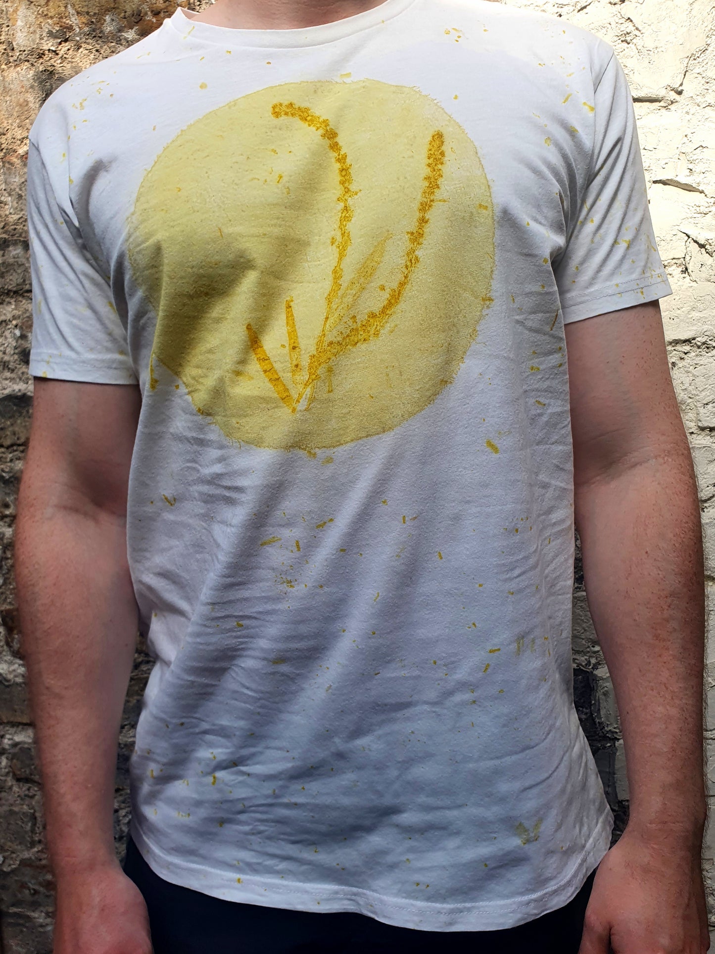 Weld Sphere Organic Cotton T-Shirt in White and Lemon