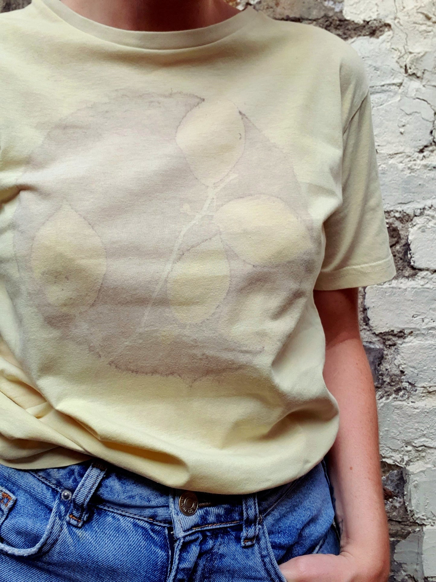 Beech Sphere Organic Cotton T-Shirt in Lemon